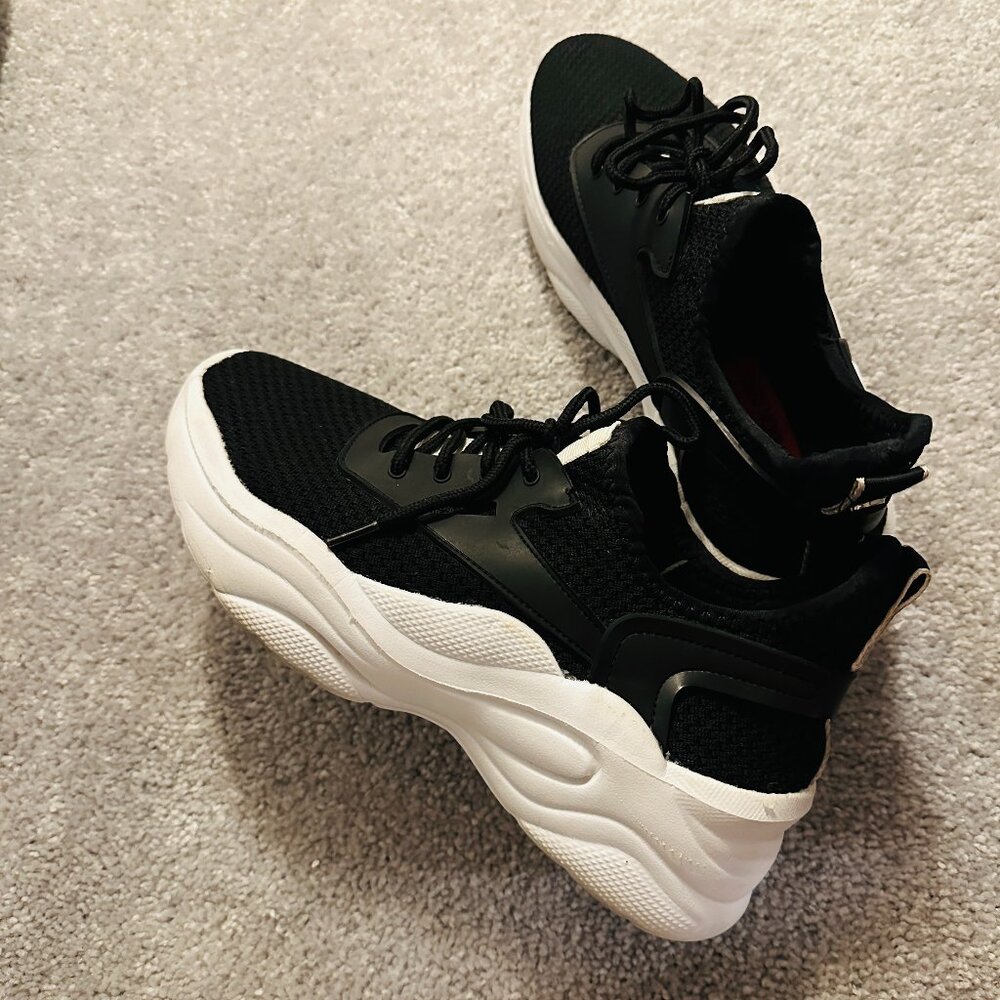 London Rebel Chunky Knitted Runner Sneakers, Size 6